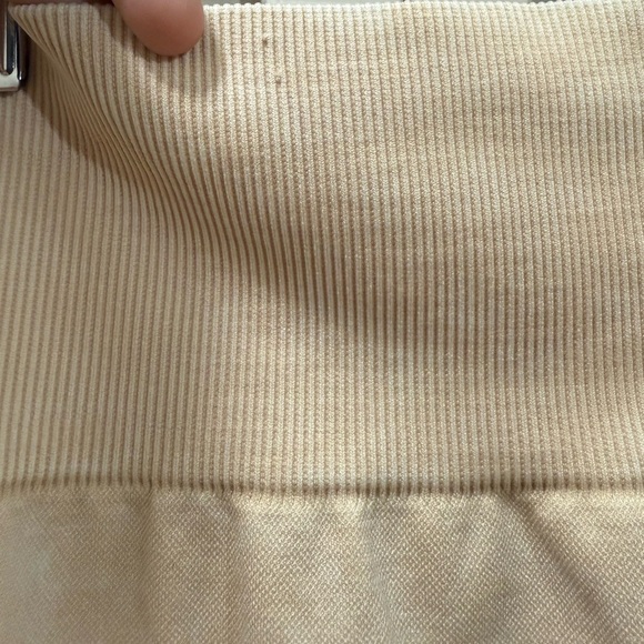 PINK Victoria's Secret SEAMLESS Classic Leggings Beach Washed color!. - Picture 7 of 9